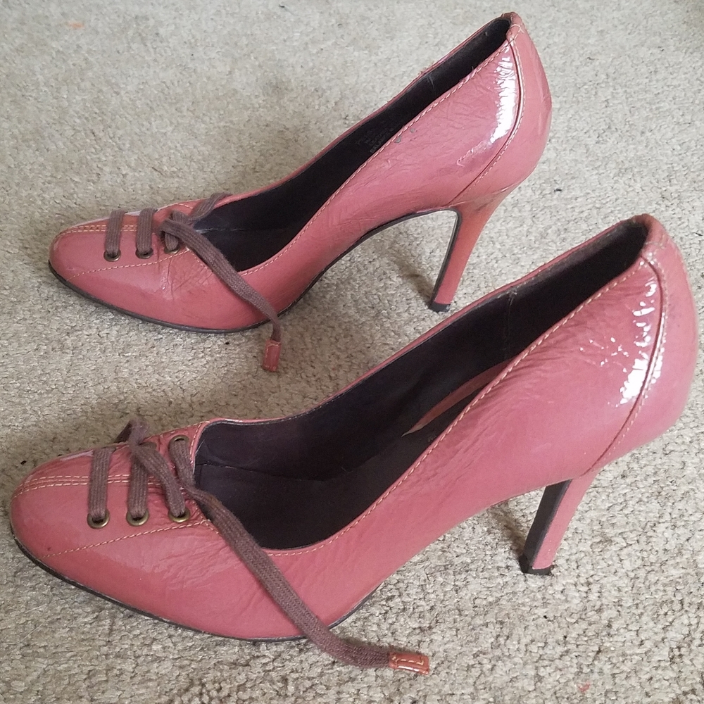 Carlos by Santana Mauve Red Heels Size 6.5 Pumps